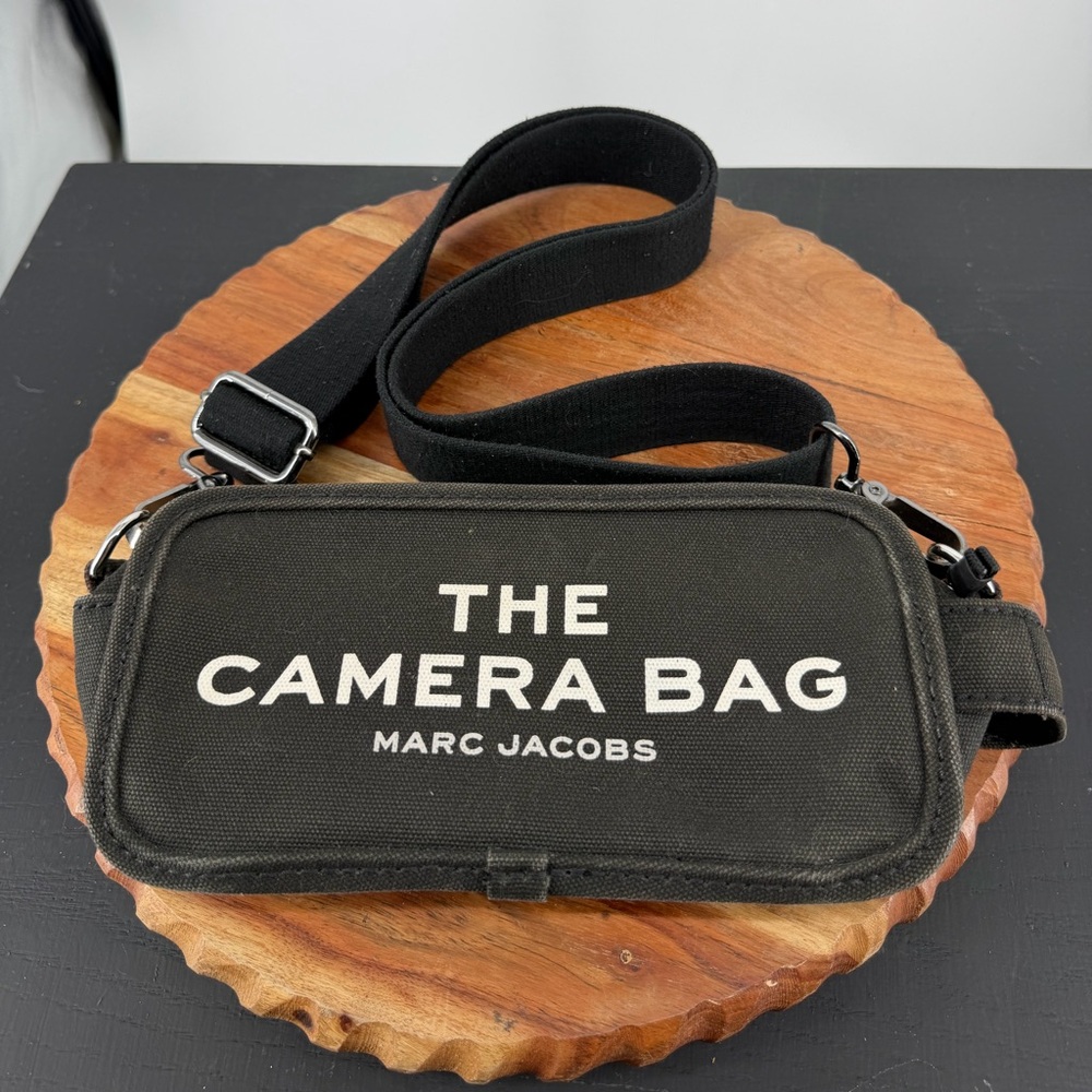 Marc Jacobs, the camera bag faded‎ black canvas crossbody 1984